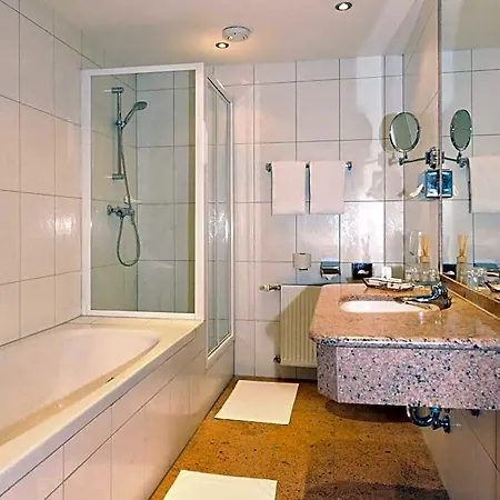 Hotel Goldener Brunnen 4*